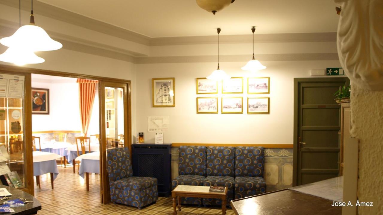 Hostal Orejas León Exterior foto