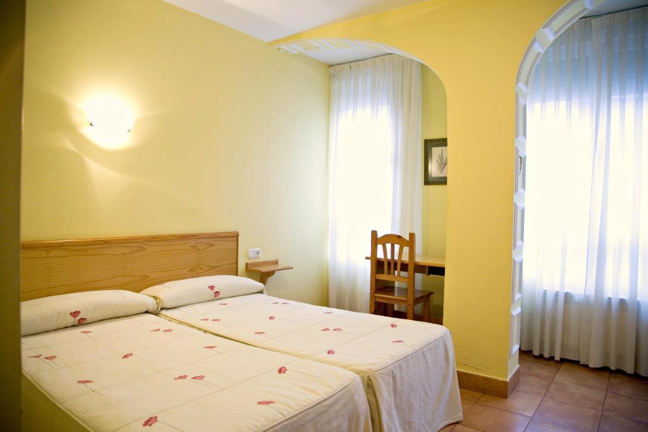 Hostal Orejas León Zimmer foto